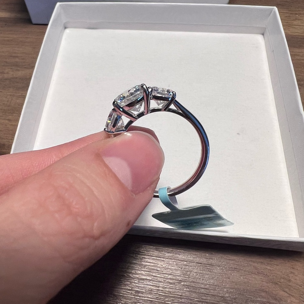 Sterling Silver Three Stone Moissanite Ring Size 8 - Picture 7 of 8